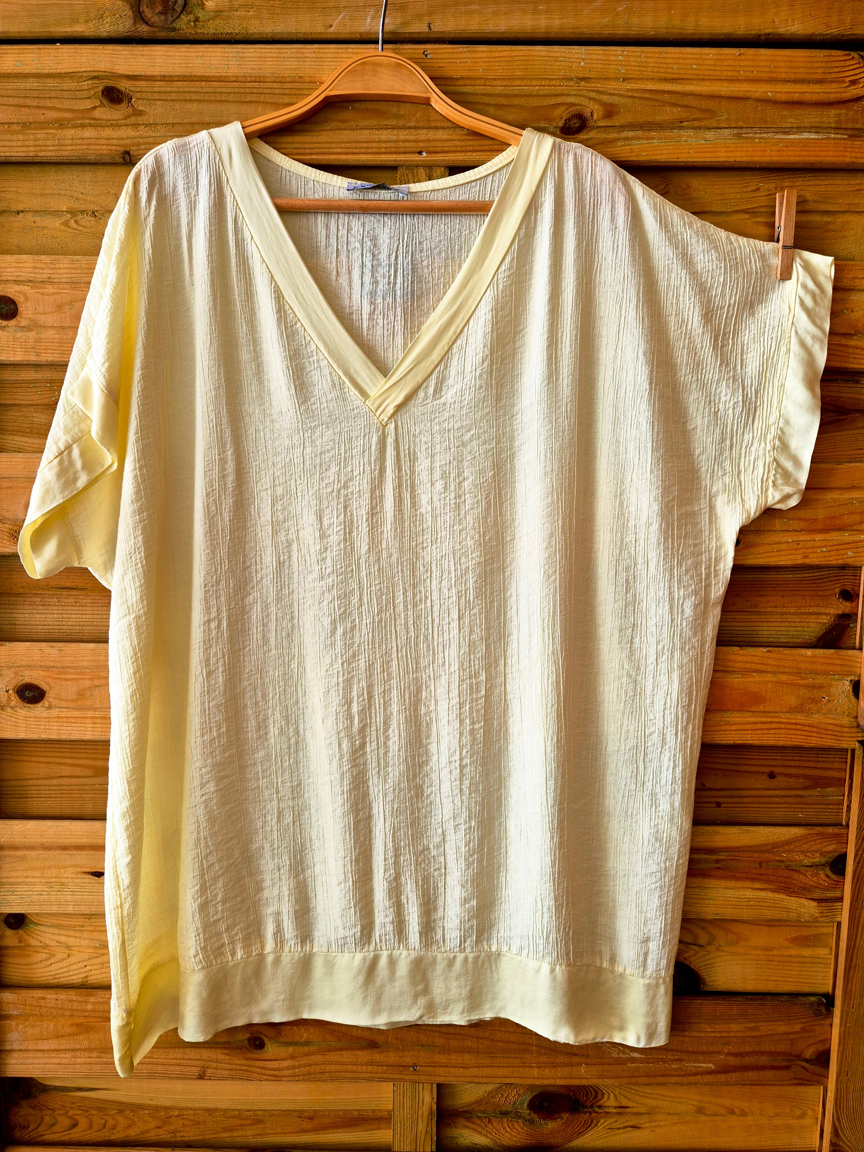 Blouse ample avec détail en satin · Taille unique XL–3XL
