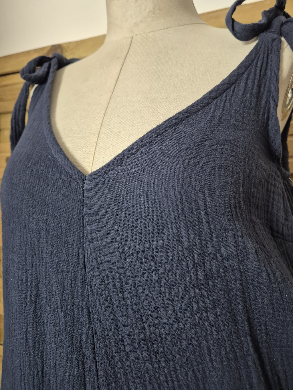 Combinaison en mousseline bleu marine avec liens · Taille unique