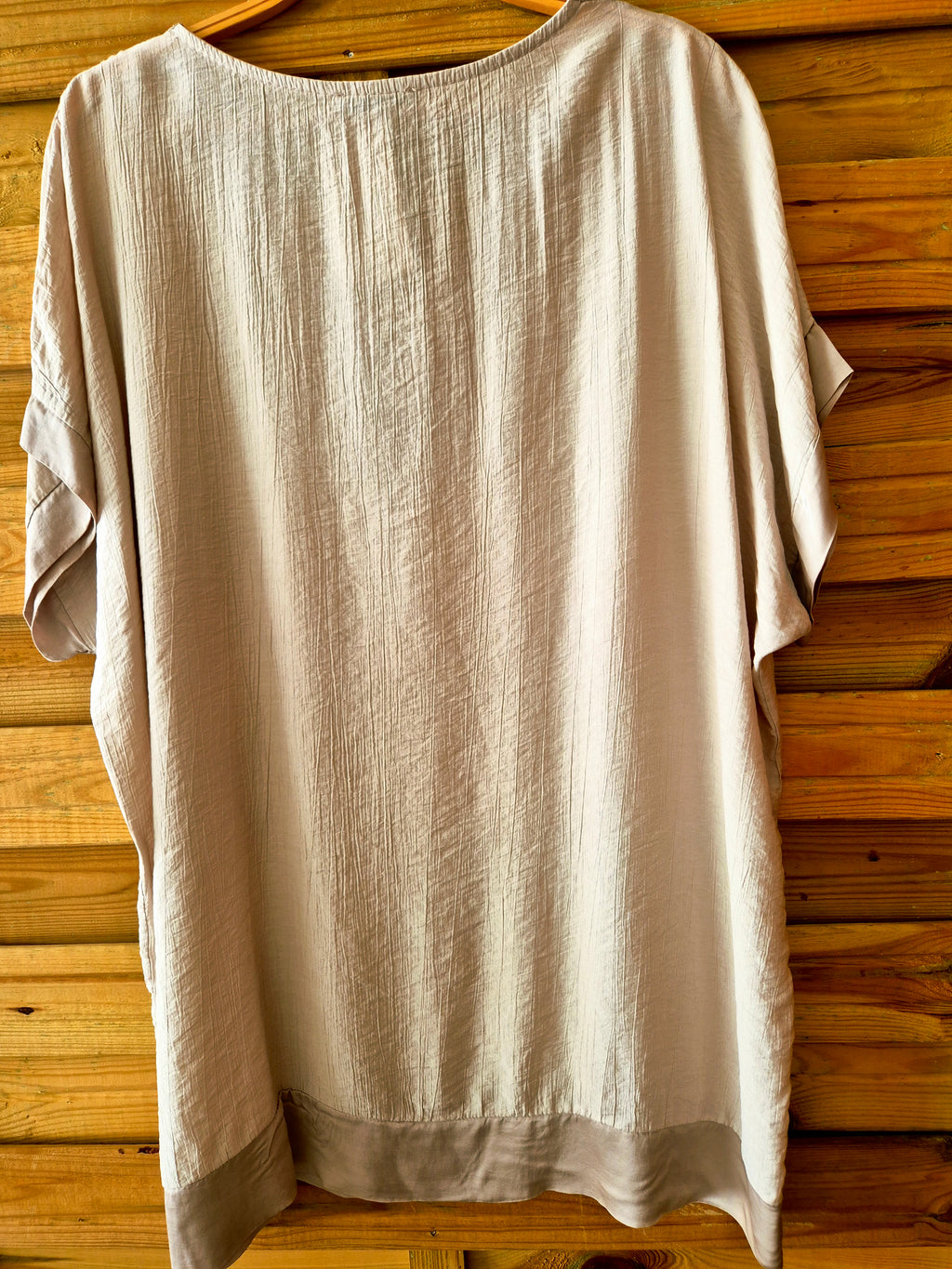 Blouse ample avec détail en satin · Taille unique XL–3XL