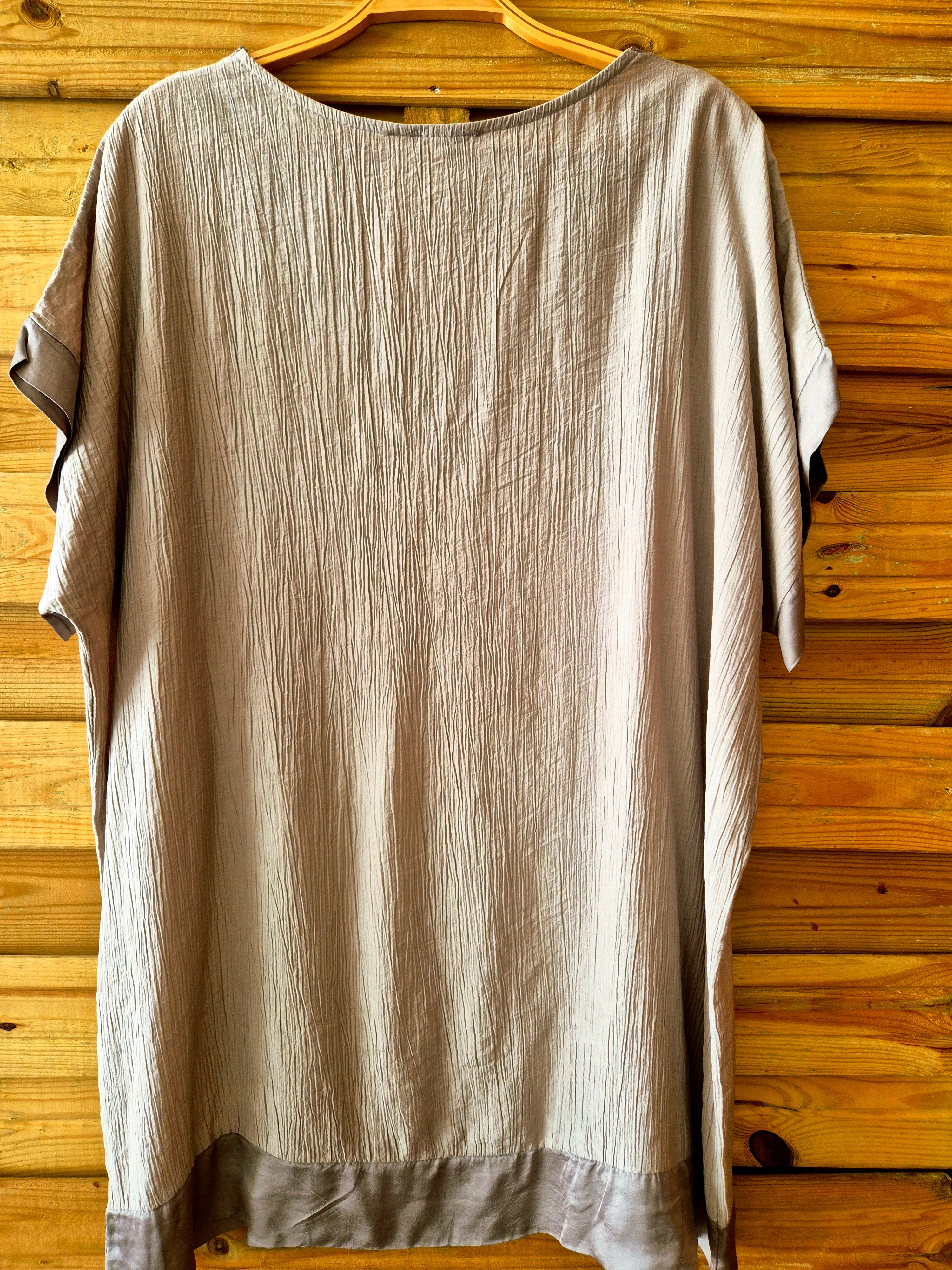 Blouse ample avec détail en satin · Taille unique XL–3XL