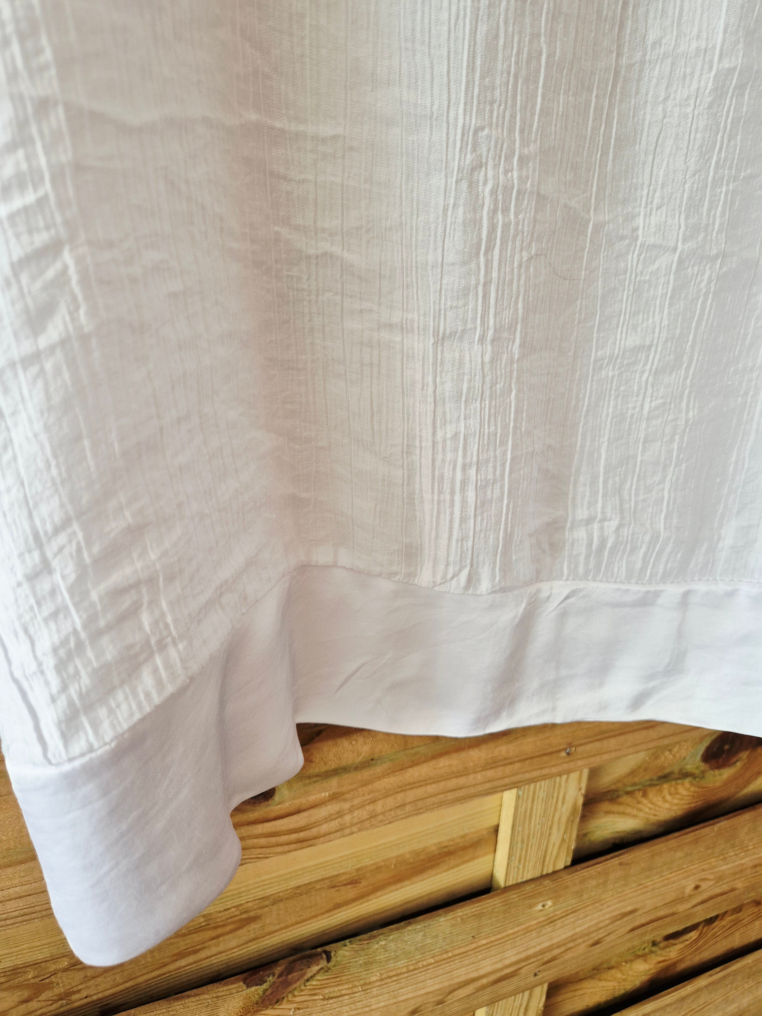 Blouse ample avec détail en satin · Taille unique XL–3XL