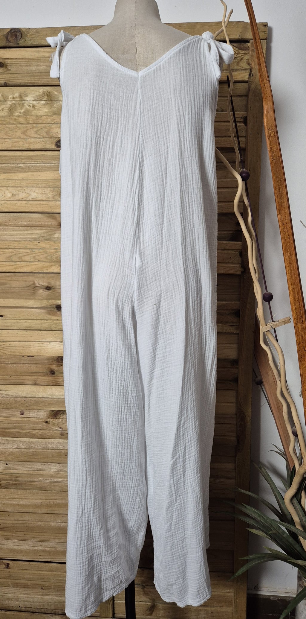 Mono de muselina blanco con lazos · Talla única