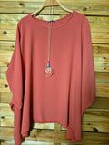 Blusa amplia con colgante incluido · Talla única XL–4XL