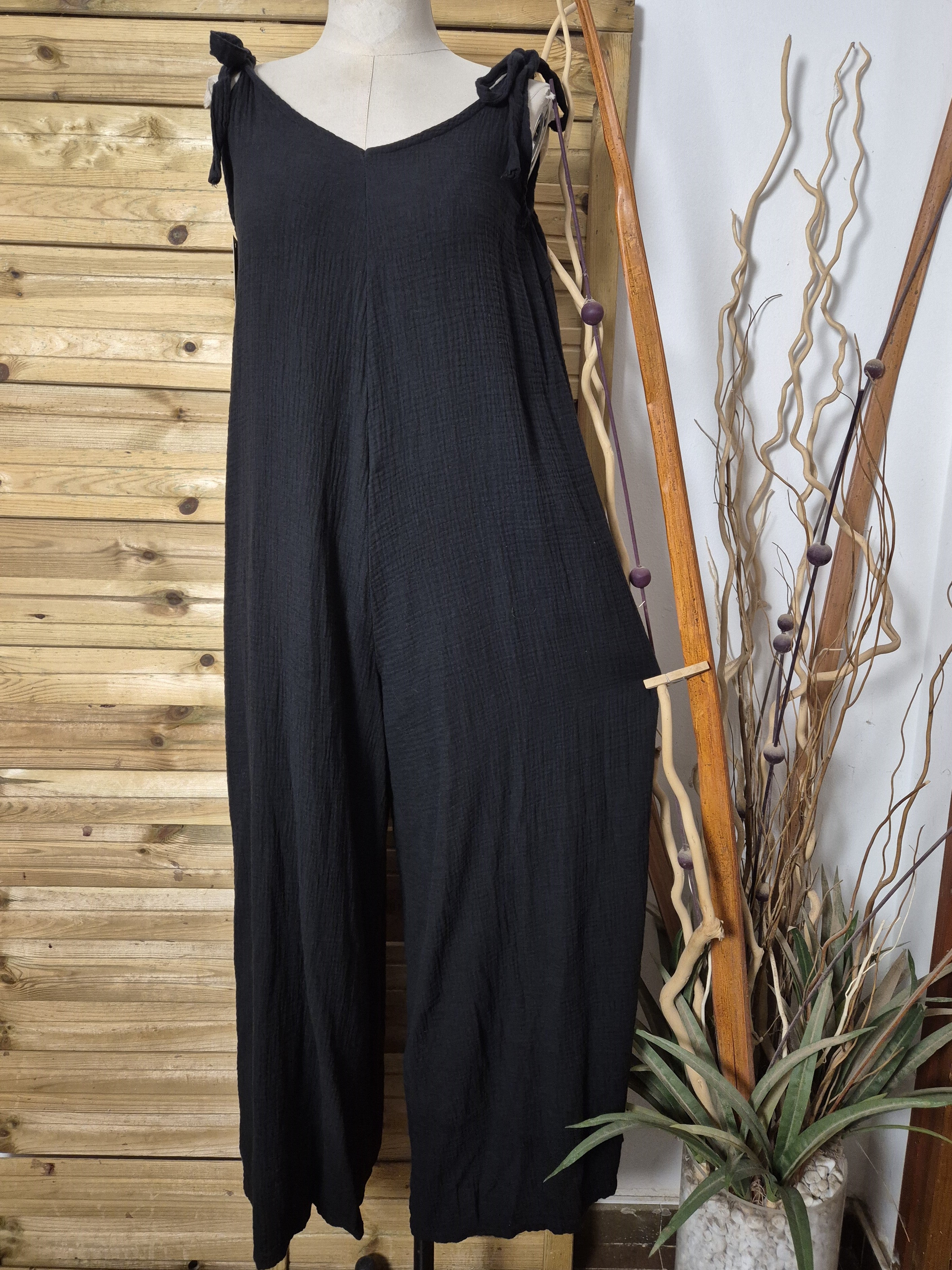 Mono de muselina negro con lazos · Talla única