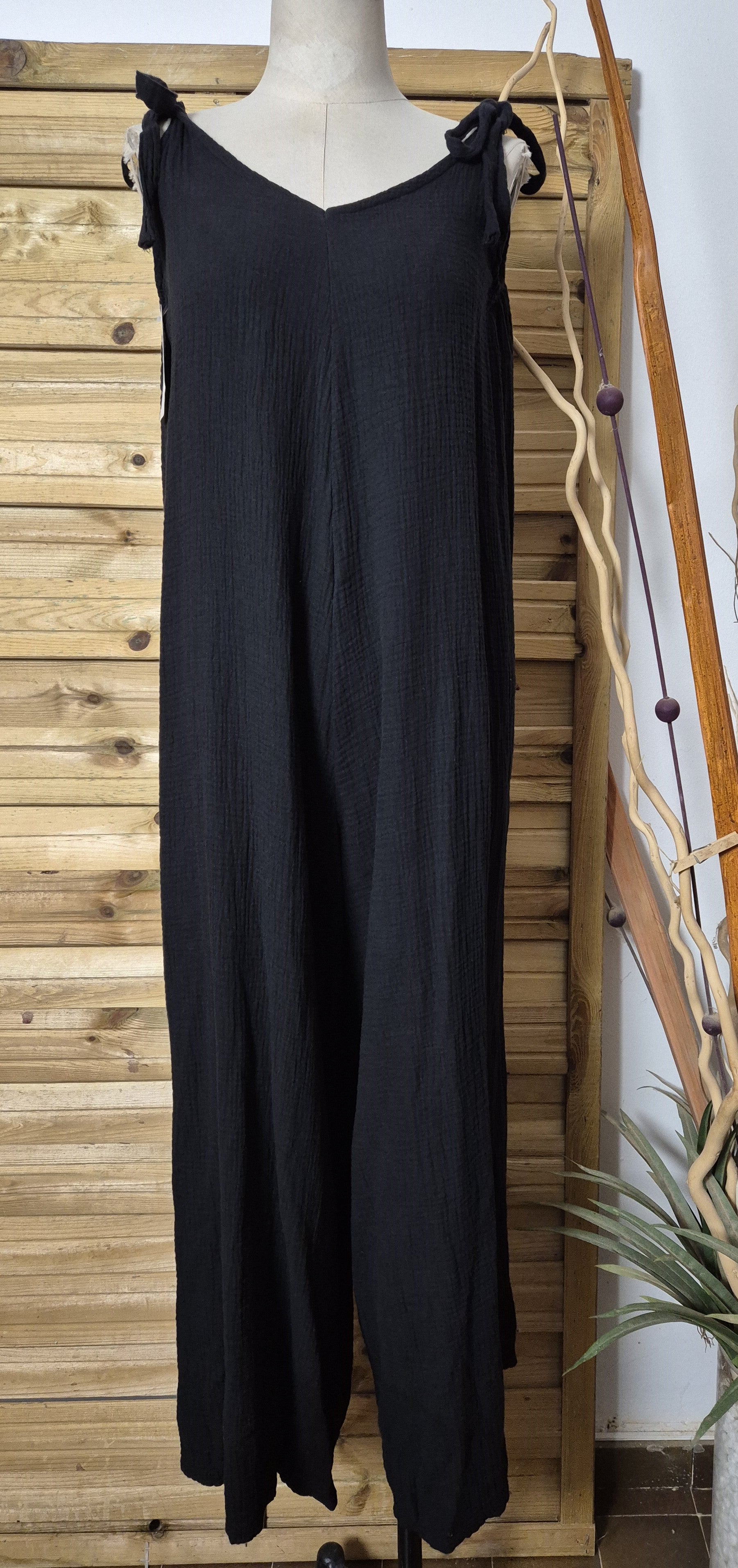 Mono de muselina negro con lazos · Talla única