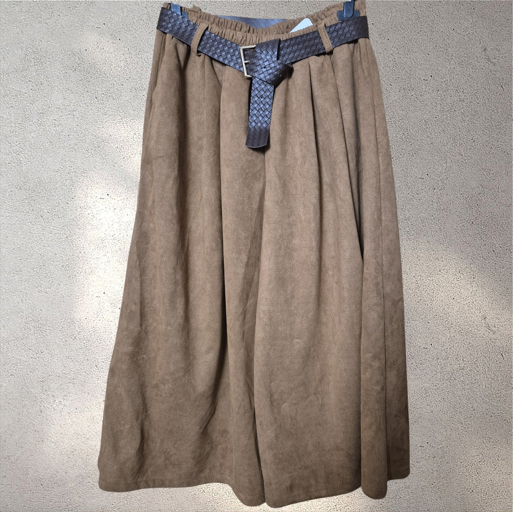 Pantalón antelina camel