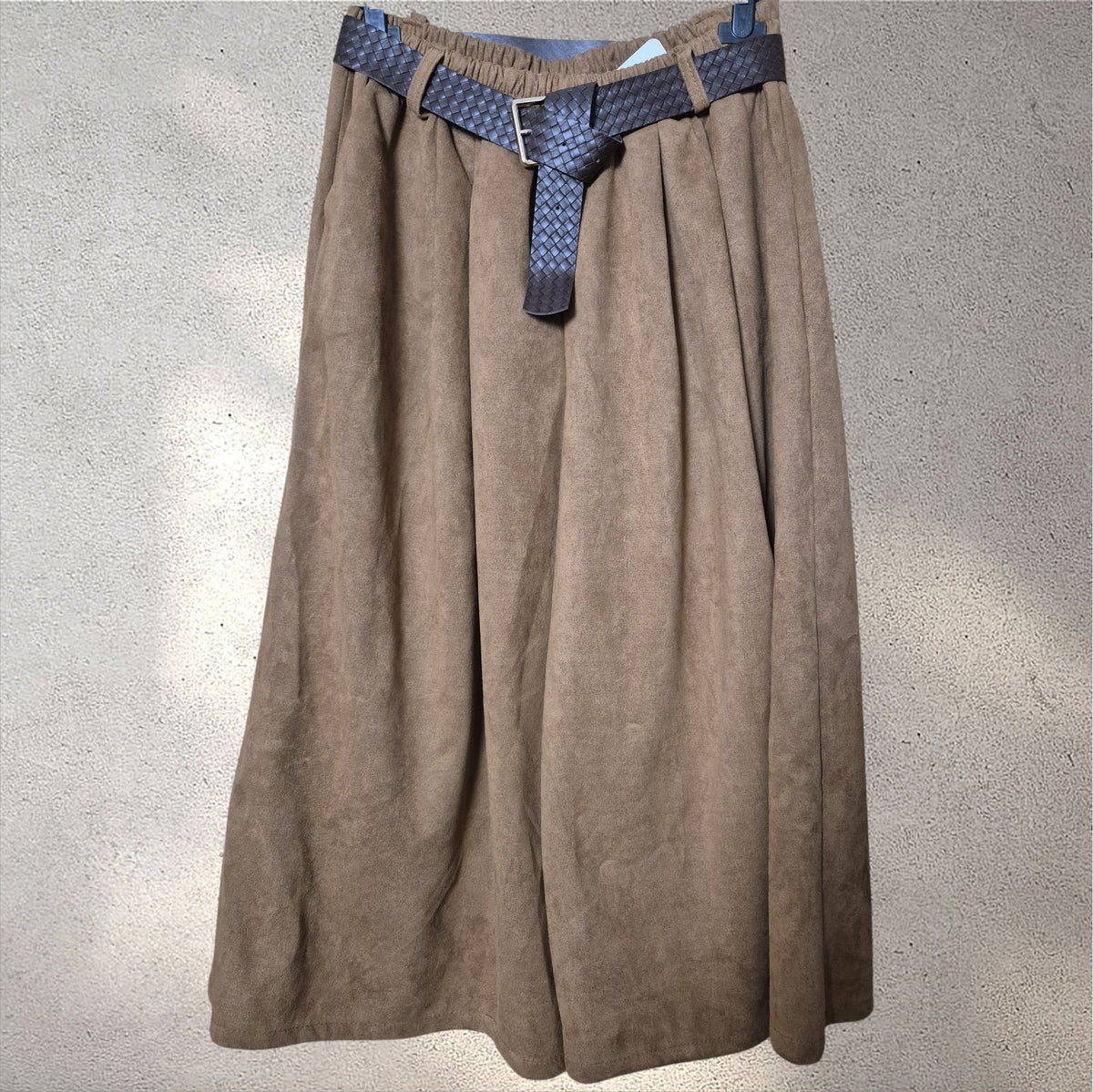 Pantalón antelina camel