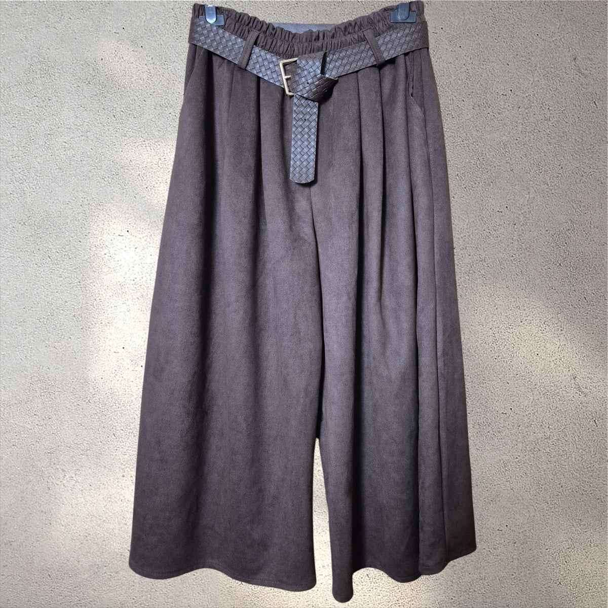 Pantalón antelina marrón