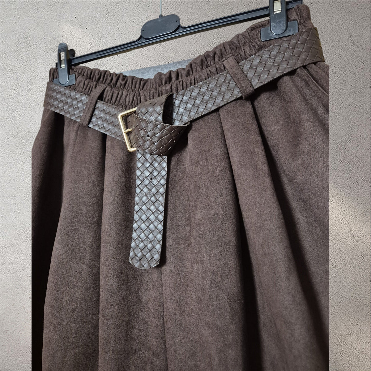 Pantalón antelina marrón
