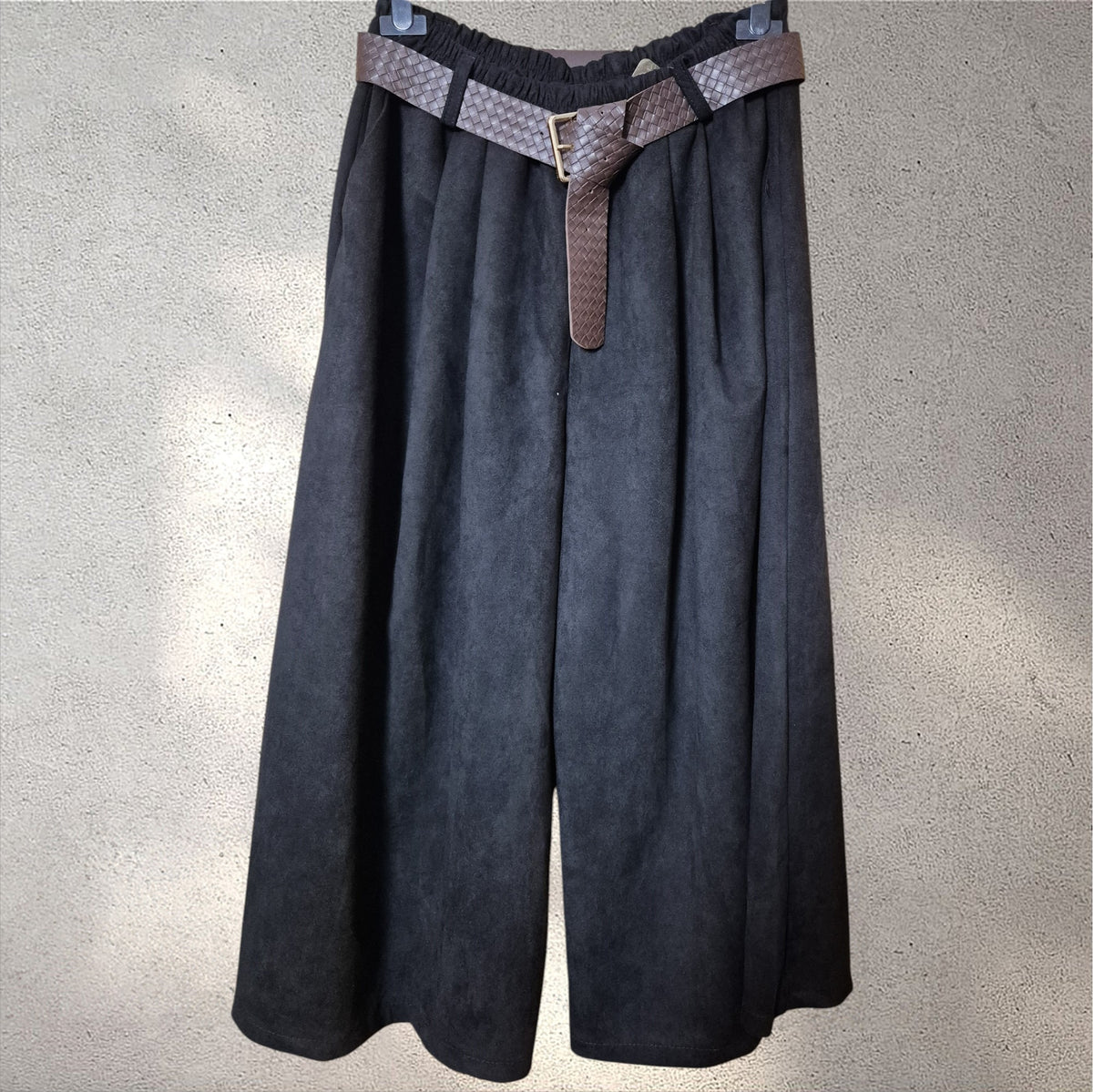 Pantalón antelina negro