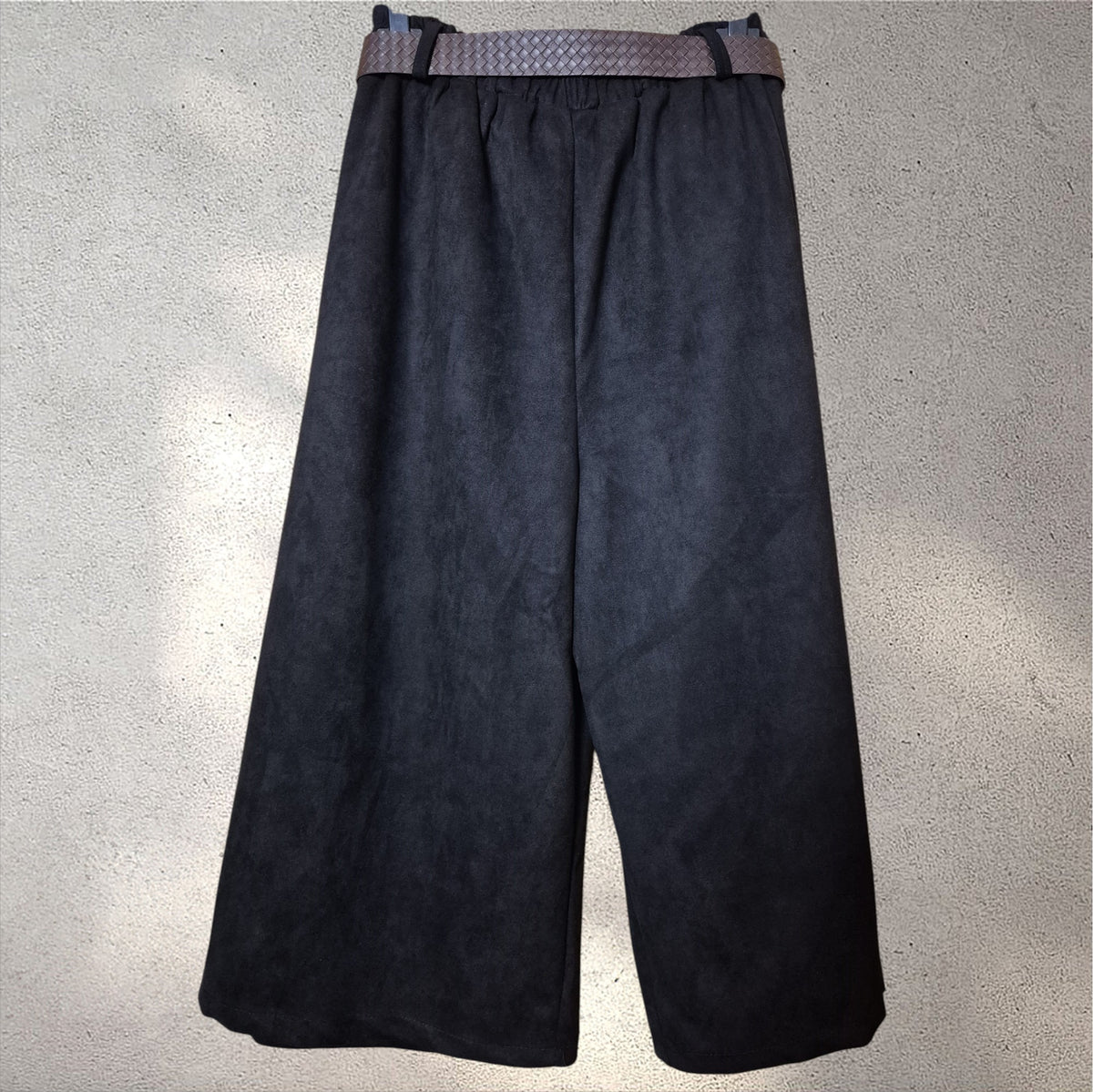 Pantalón antelina negro