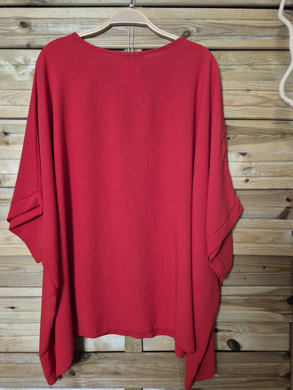 Blusa amplia con colgante incluido · Talla única XL–4XL